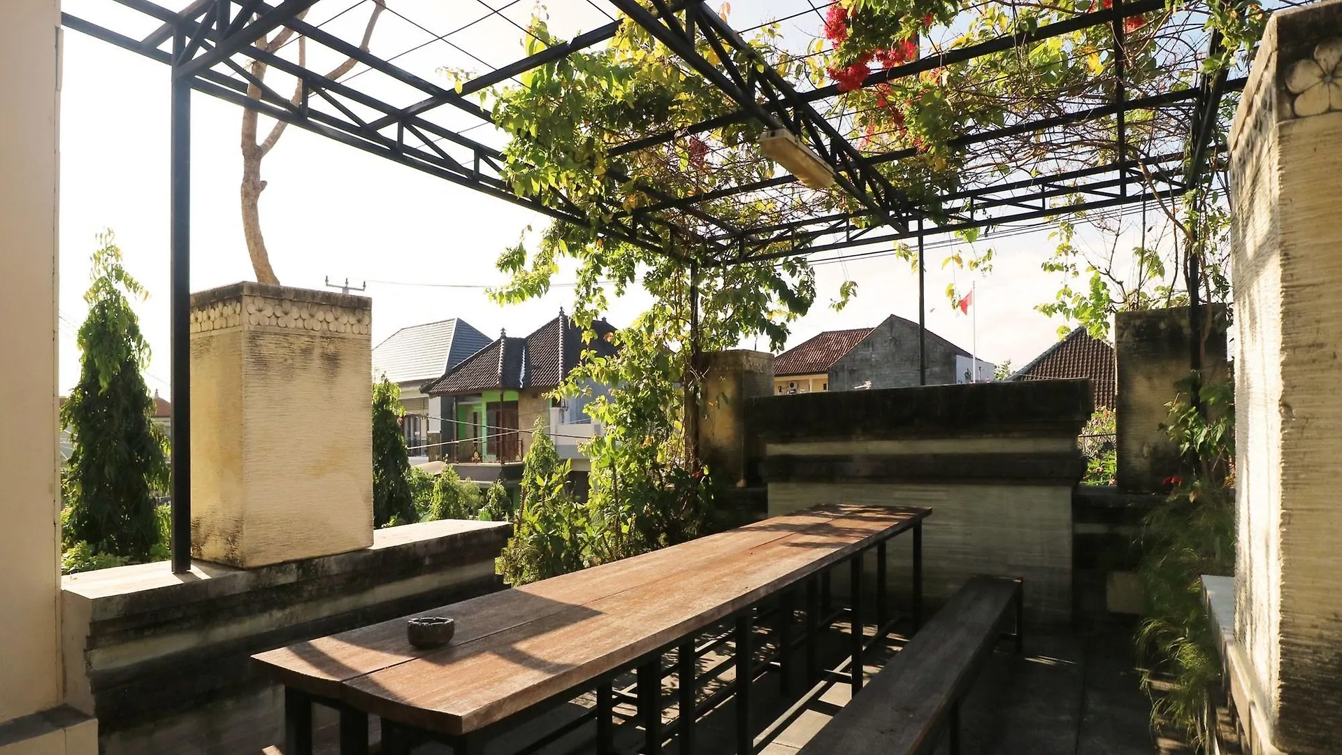 Collection O 3885 Kara Residence Denpasar
